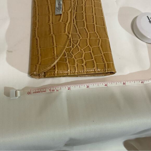 Buxton Faux. Crocodile Skin Trifold Wallet - Picture 5 of 8